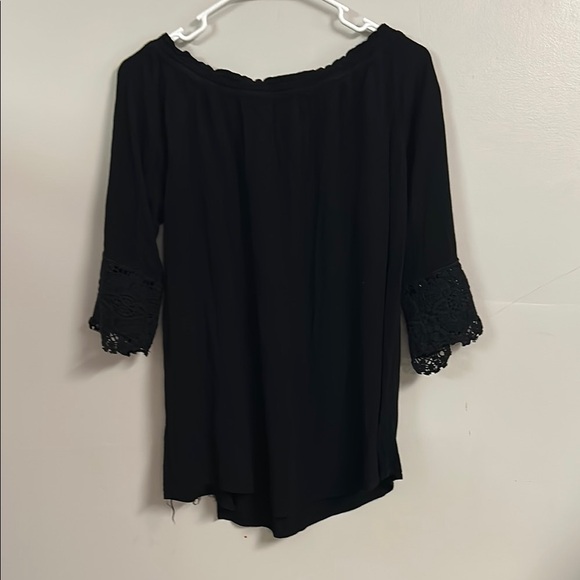 Chelsea & Theodore Black Smocked Ruffled Blouse - Picture 4 of 4